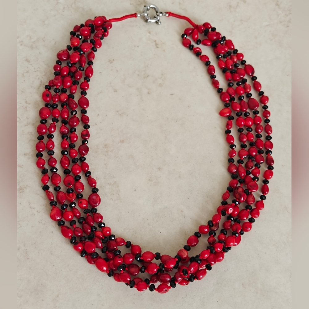 Elegant Genuine Red Coral And Faceted Black Glass Beaded Necklace